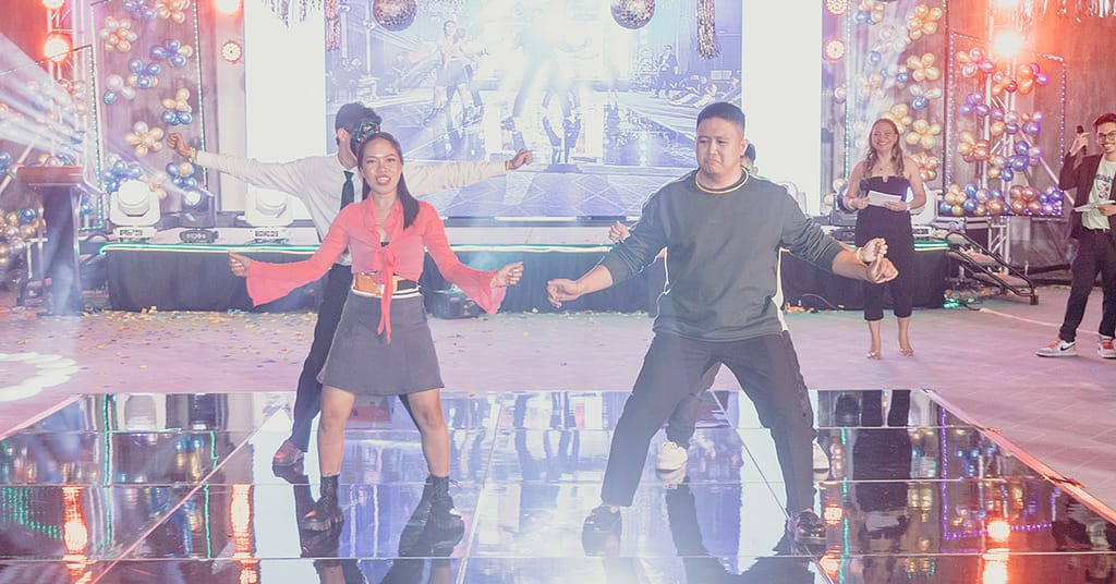 Full Scale Dance Off Contest